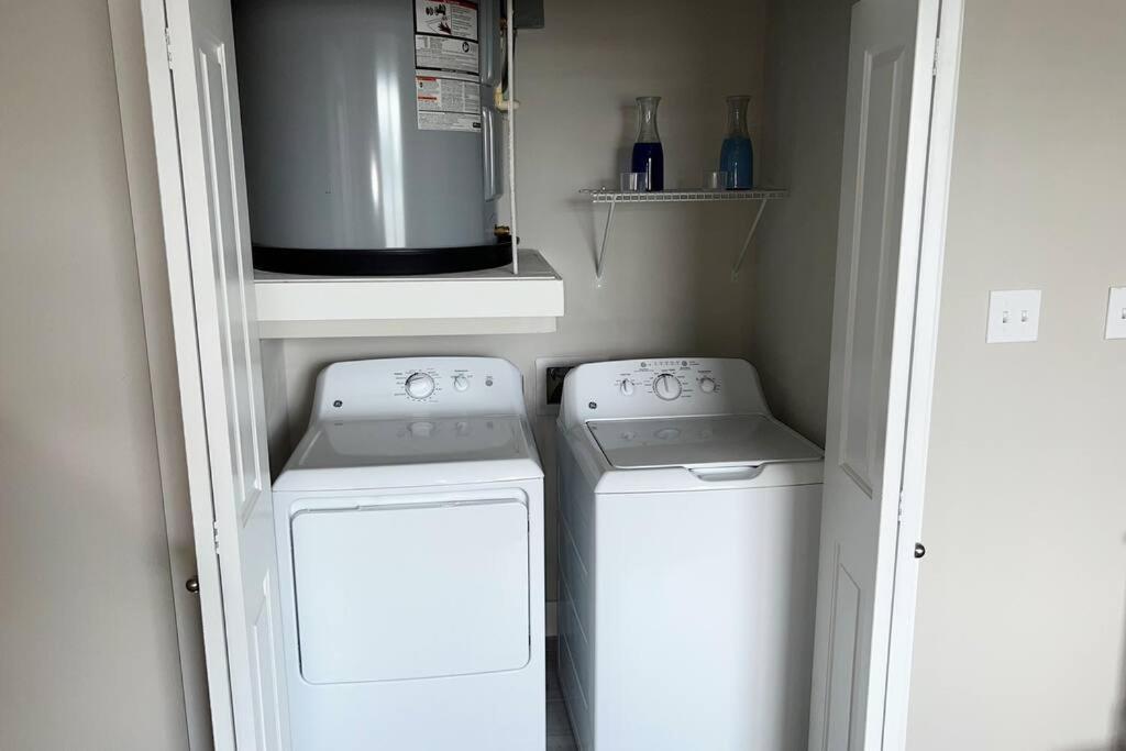 Welcome To Our Spacious 2-Bedroom 2-Bathroom Located In The City Of Houston, Texas! Kültér fotó